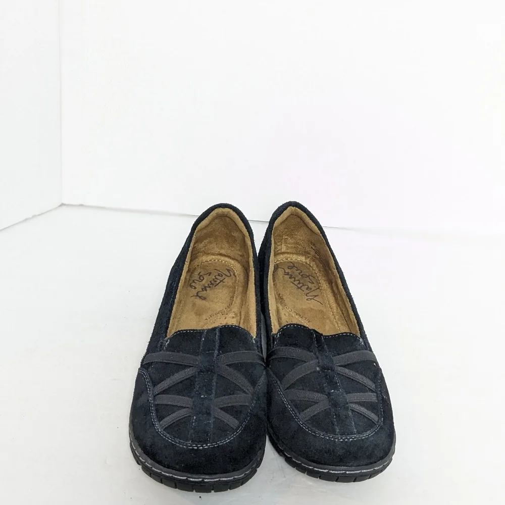 Natural soul suede loafers